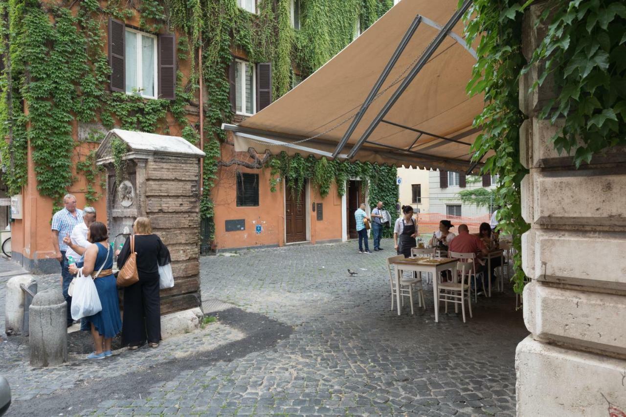 Lägenhet Quiet Pied A Terre With Terrace In Borgo Pio Rom